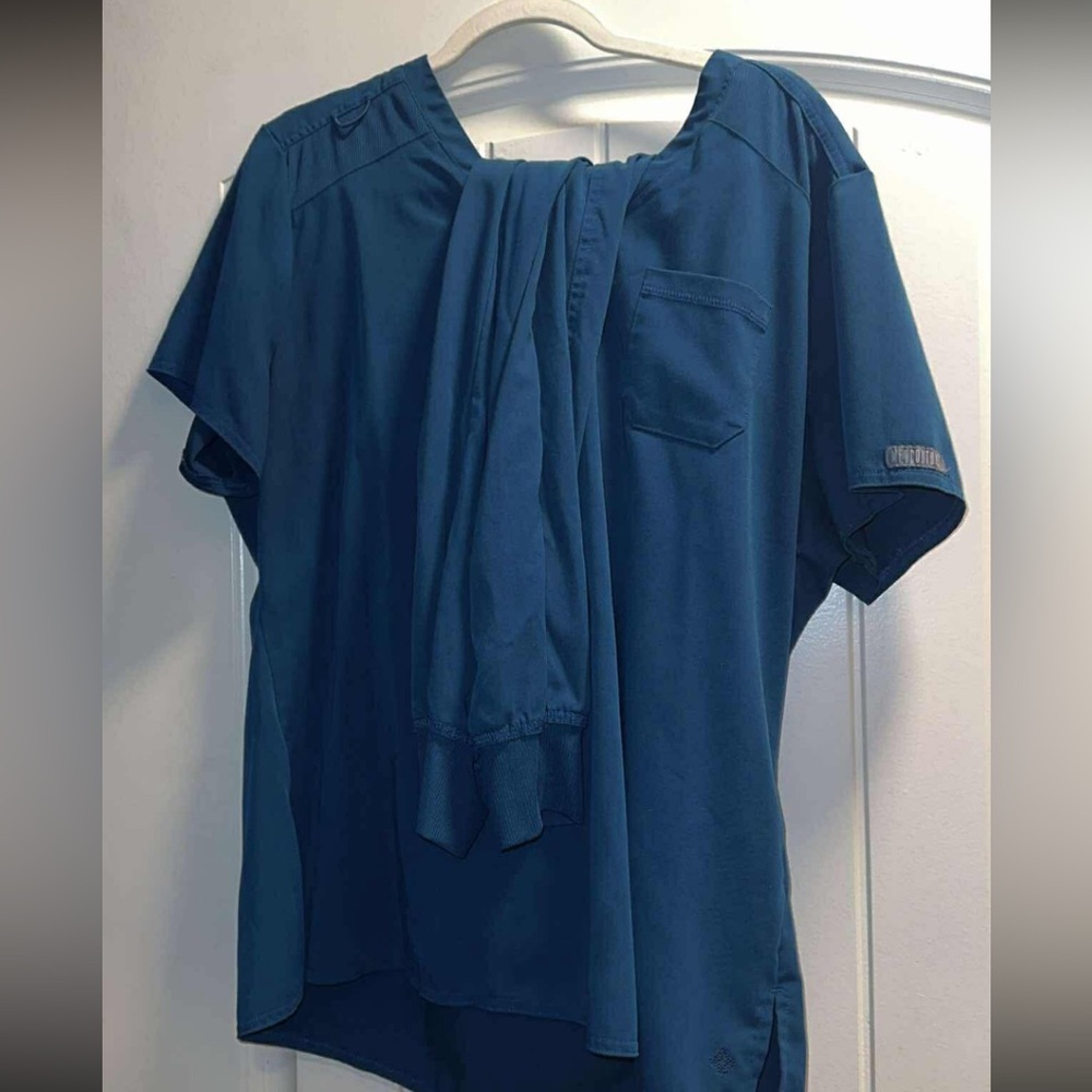 Size L Carribbean blue med couture jogger set